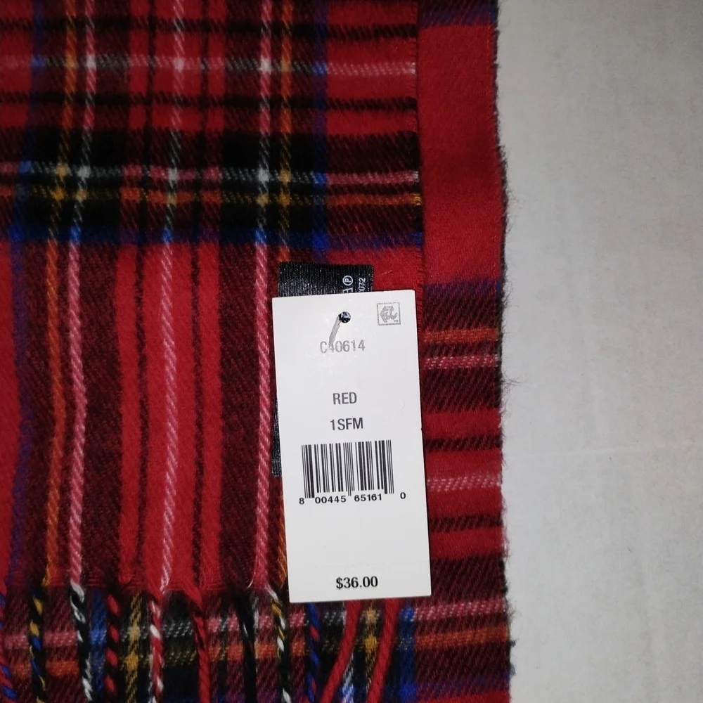 NWT Cejon Plaid Wrap Scarf Retails $36 AT Macy's